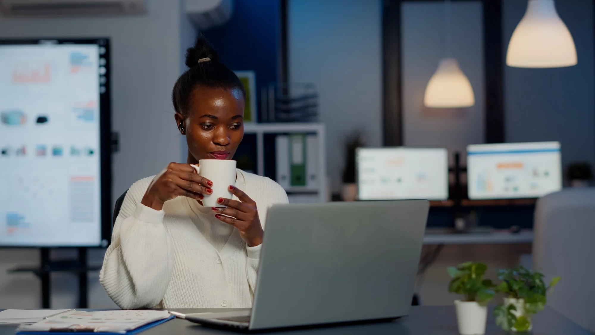 Learn who to hire: website designer vs developer